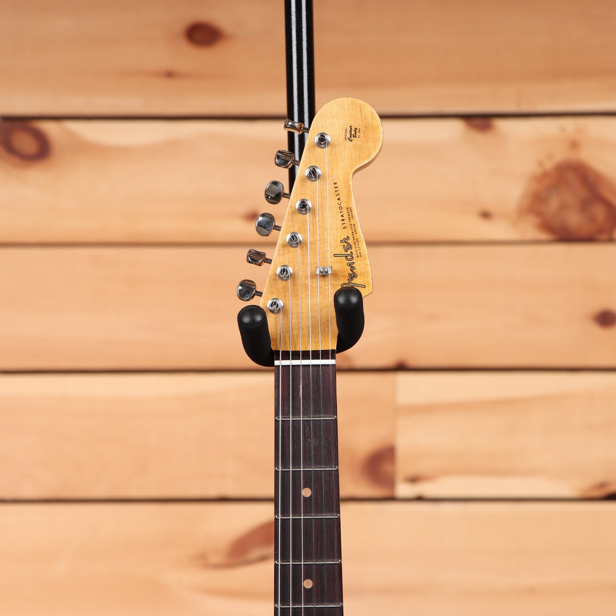 Fender Custom Shop Righteous Reissue Late 1962 Stratocaster relic electric guitar Aged Olive Green Metallic with single-coil pickups