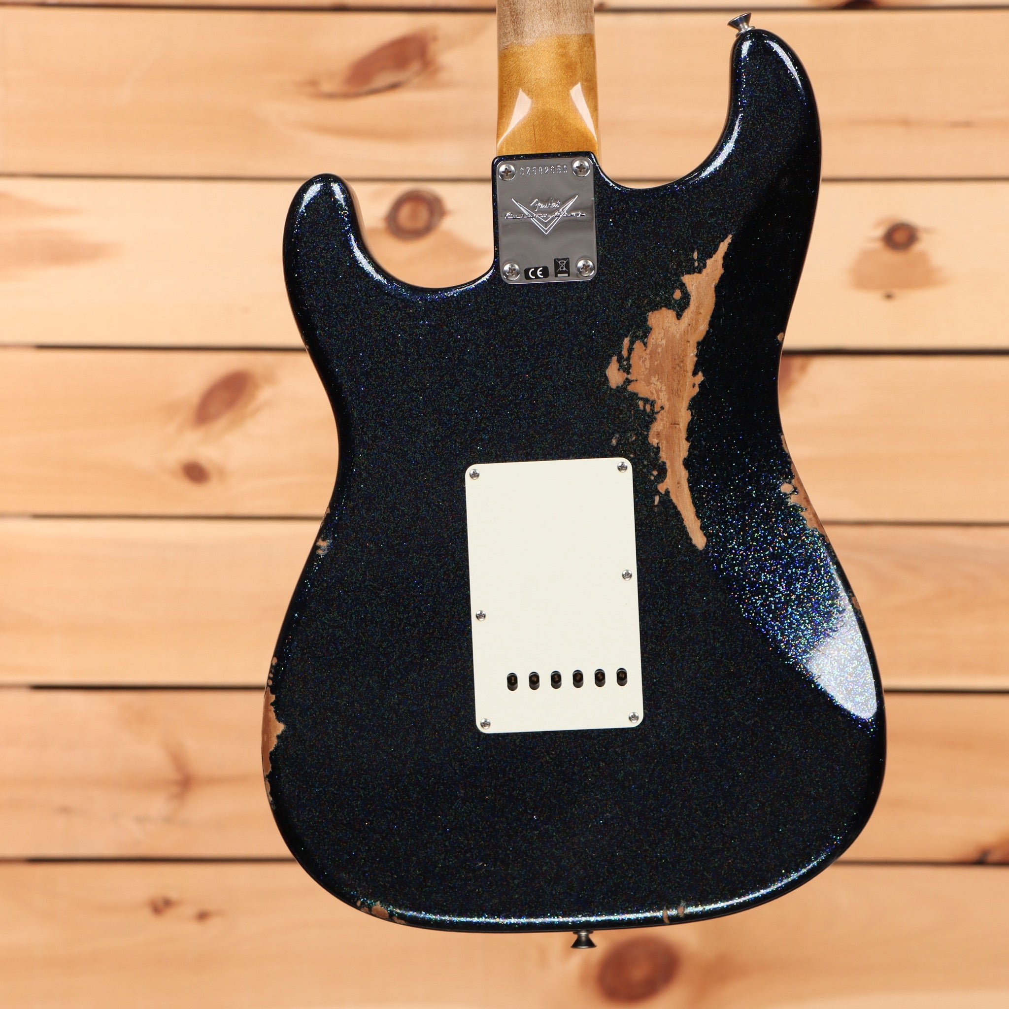 Fender Custom Shop Righteous Reissue Late 1962 Stratocaster relic electric guitar aged holoflake with white pickguard