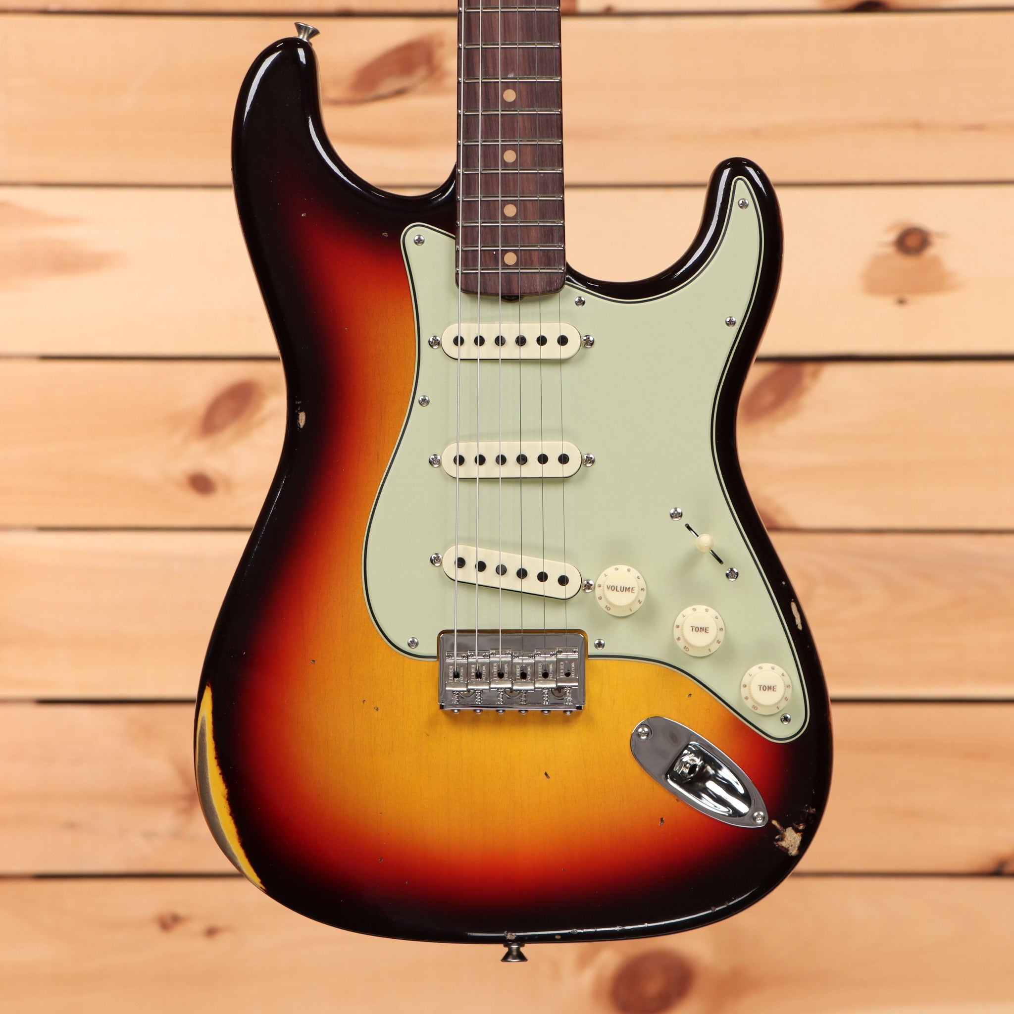 Fender Custom Shop Limited 1959 Stratocaster Hardtail Relic electric guitar Chocolate 3-Tone Sunburst with mint green pickguard