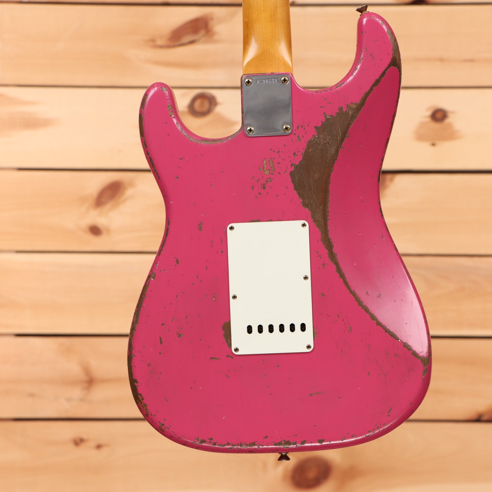 Fender Custom Shop Limited Greg Fessler Masterbuilt 1963 Stratocaster Relic electric guitar Faded Dakota Red with single-coil pickups