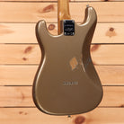 Fender Custom Shop Limited 1959 Stratocaster Hardtail Relic electric guitar Aged Shoreline Gold with single-coil pickups