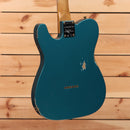 Fender Custom Shop Limited 1960 Telecaster Relic electric guitar Ocean Turquoise with single-coil pickups