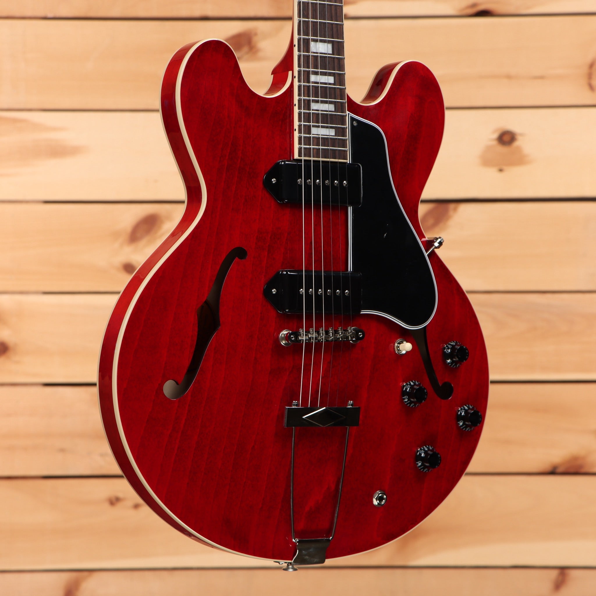 Gibson ES-330 semi-hollow body electric guitar Sixties Cherry with f-holes and black pickguard