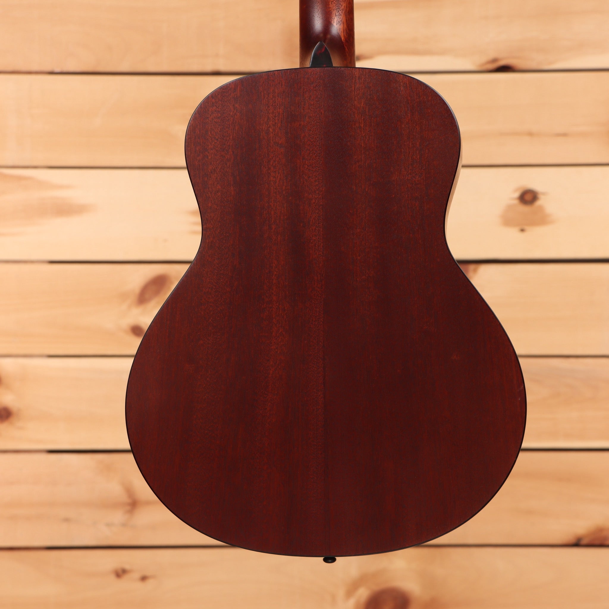 Eastman ACTG1 classical acoustic guitar with mahogany back and sides