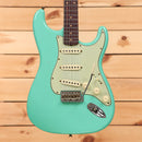 Fender Custom Shop 1959 Stratocaster Journeyman Relic electric guitar Sea Foam Green with single-coil pickups