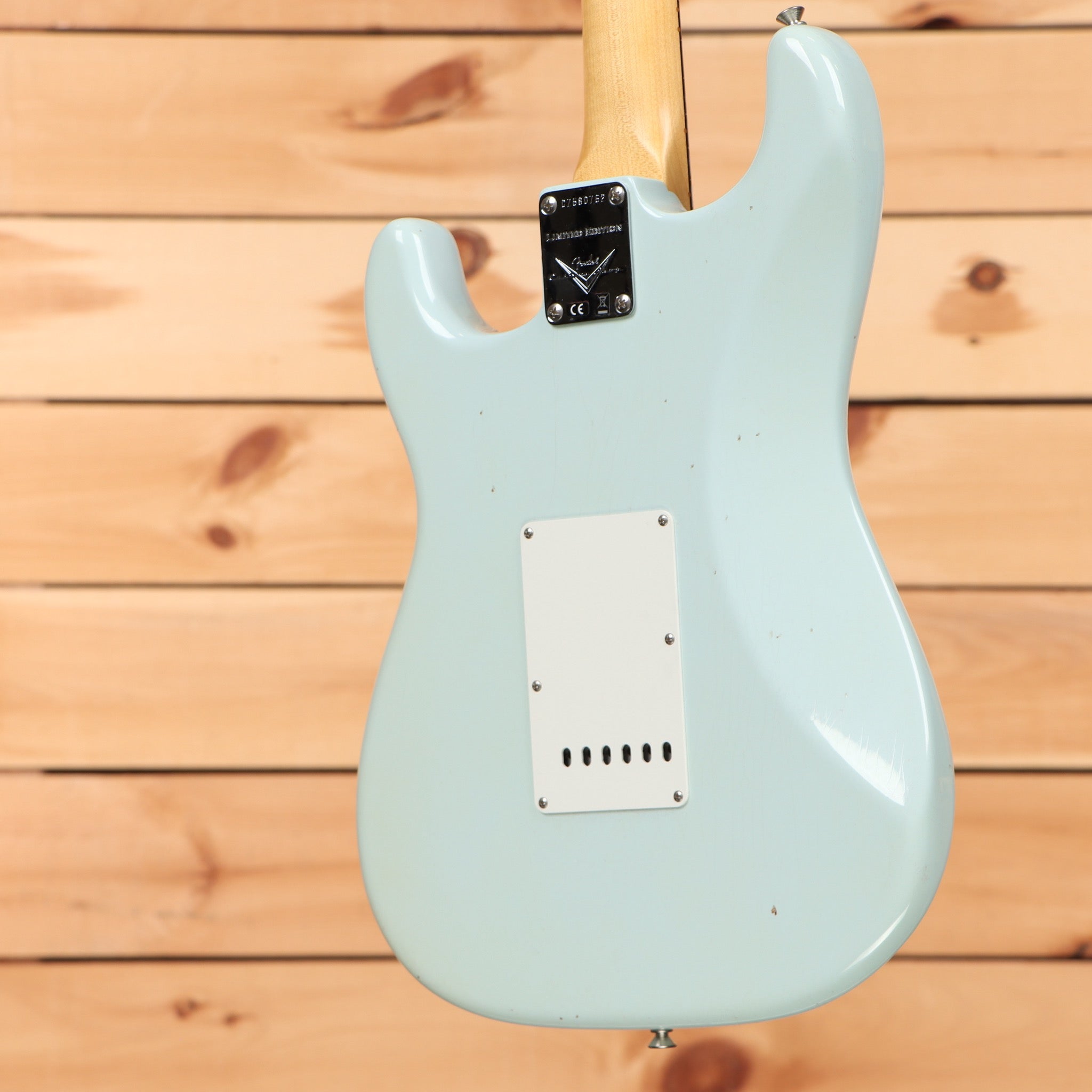 Fender Custom Shop Limited 1964 Stratocaster Journeyman Relic electric guitar Sonic Blue with white pickguard