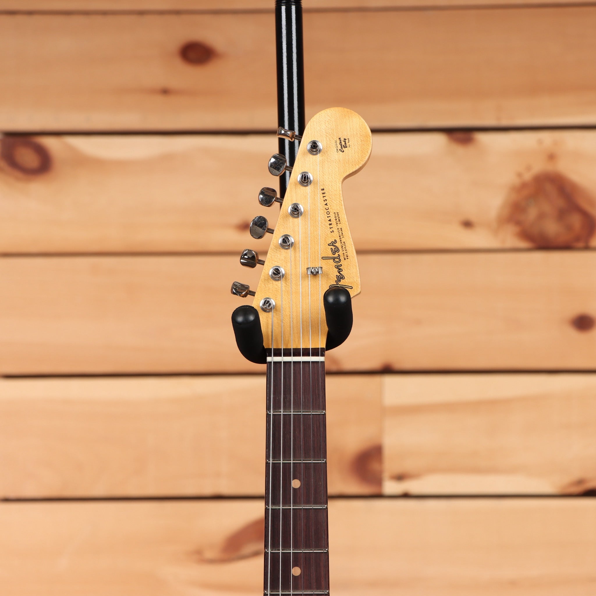 Fender Custom Shop Limited 1964 Stratocaster Journeyman Relic electric guitar Sonic Blue with single-coil pickups