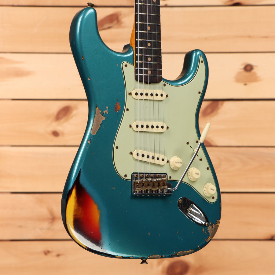Fender Custom Shop 1961 Stratocaster heavy relic electric guitar Ocean Turquoise over 3-color sunburst with single-coil pickups