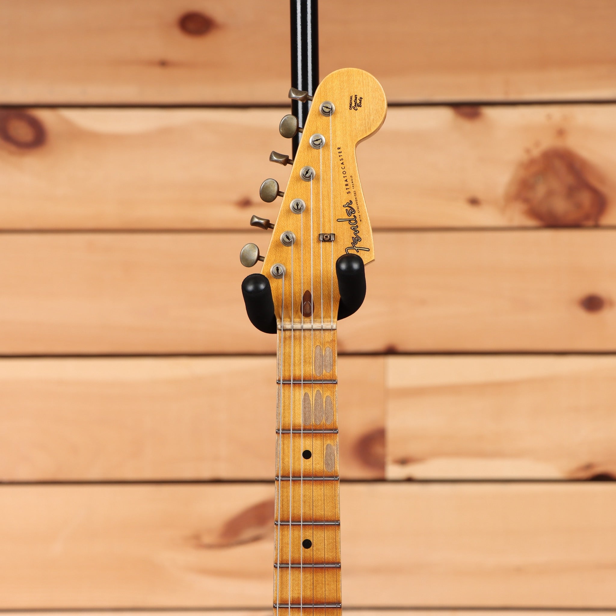 Fender Custom Shop Eric Clapton Stratocaster Journeyman Relic 2-Color Sunburst electric guitar with maple neck