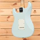 Fender Custom Shop 1959 Stratocaster Journeyman Relic electric guitar Super Faded Aged Sonic Blue with single-coil pickups