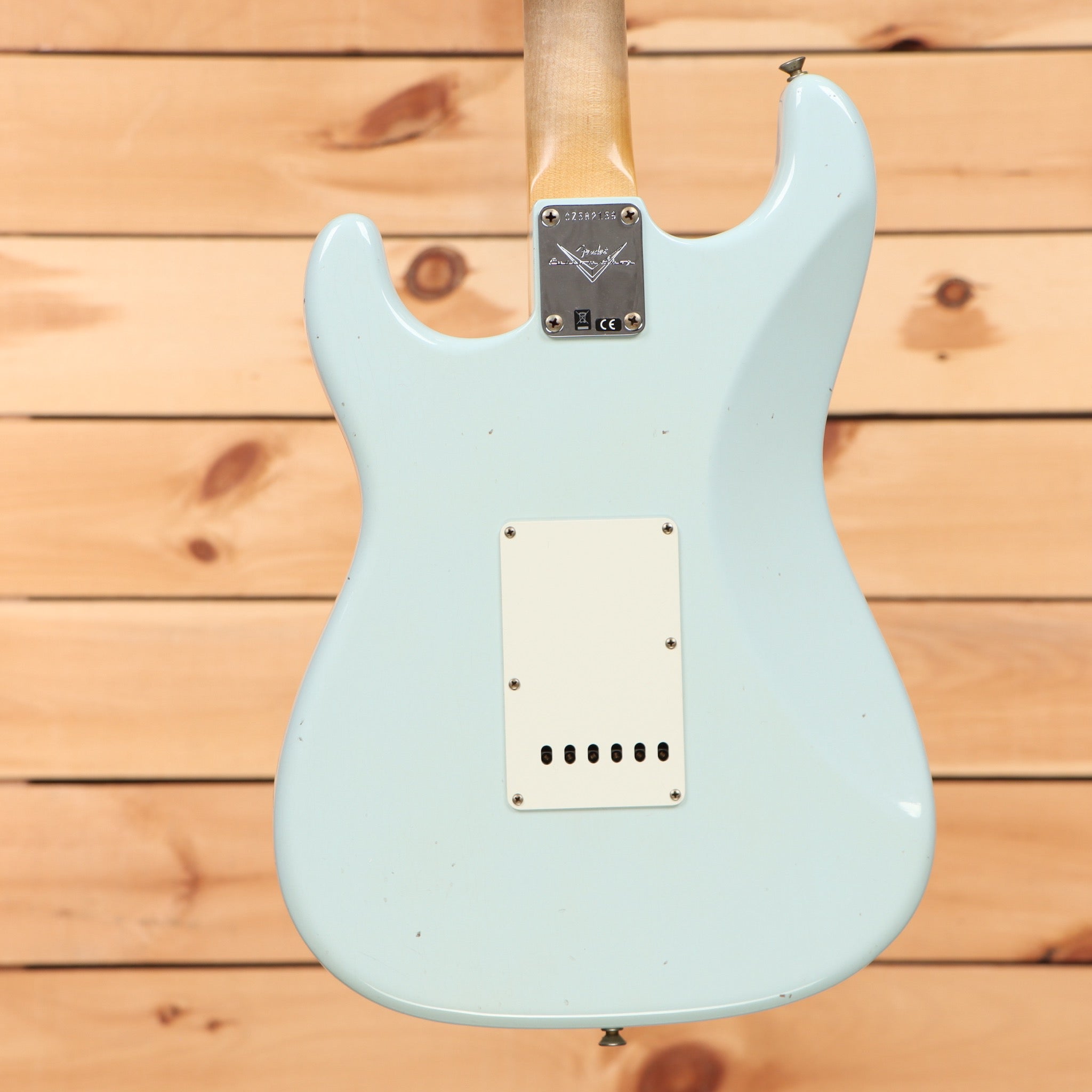 Fender Custom Shop 1959 Stratocaster Journeyman Relic electric guitar Super Faded Aged Sonic Blue with single-coil pickups