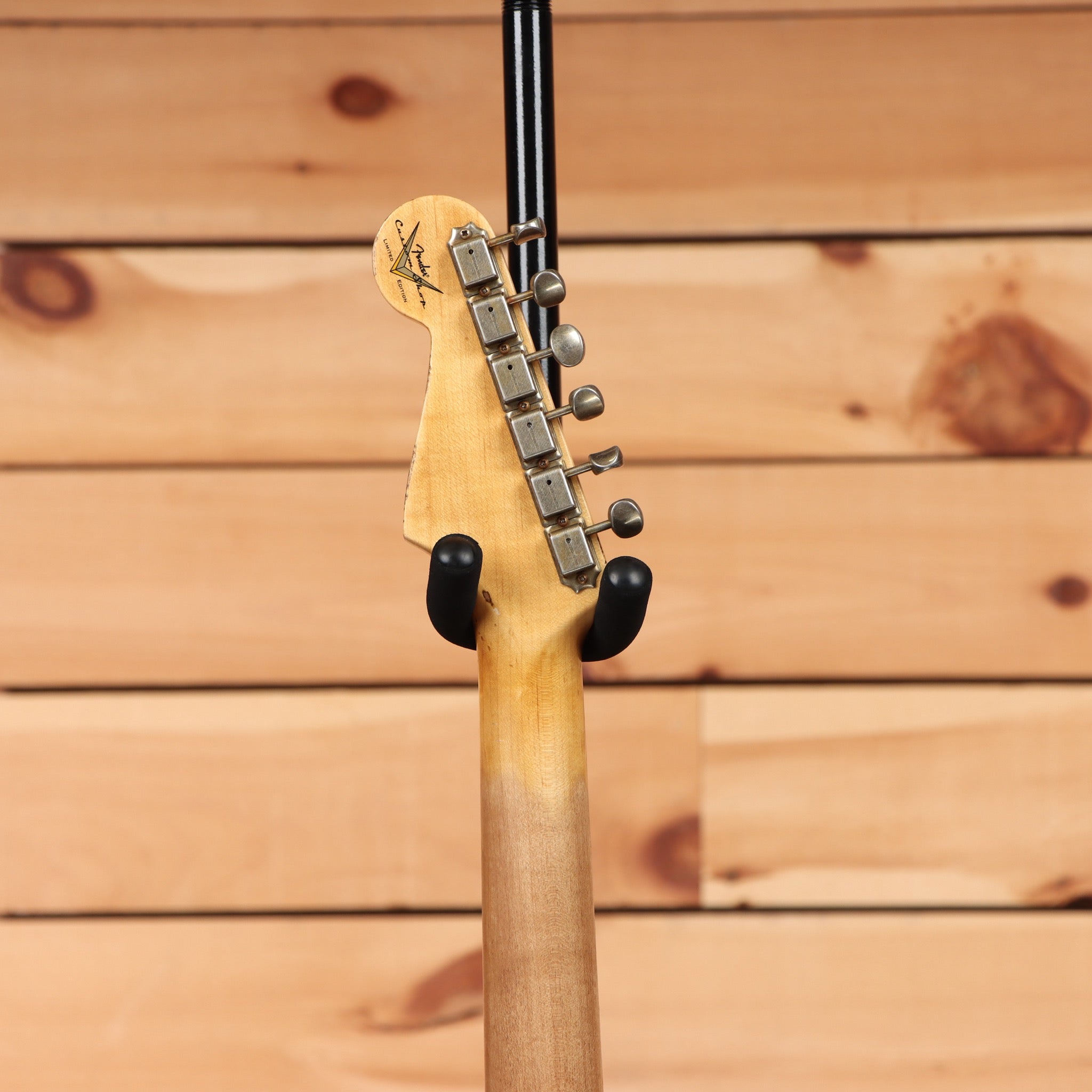 Fender Custom Shop Limited 1964 L-Series Stratocaster heavy relic electric guitar Olympic White with maple neck and single-coil pickups