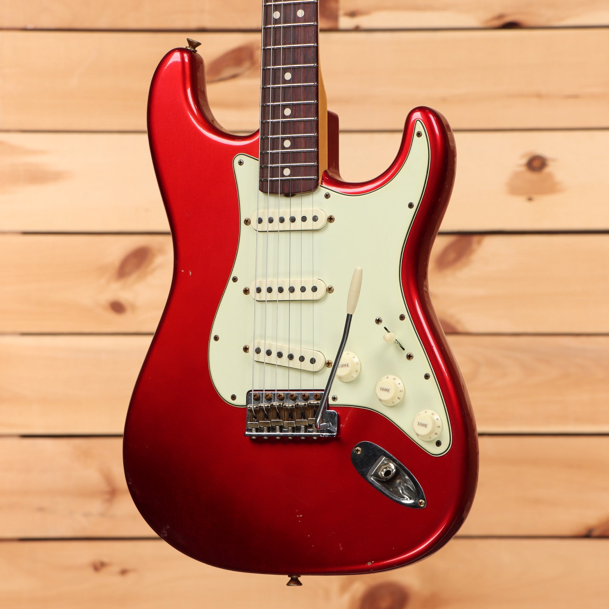 Fender Custom Shop Limited 1963 Stratocaster Journeyman Relic electric guitar Aged Candy Apple Red with single-coil pickups