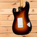 Fender Custom Shop Limited David Brown Masterbuilt 70th Anniversary 1954 Stratocaster electric guitar 2-color sunburst relic with single-coil pickups