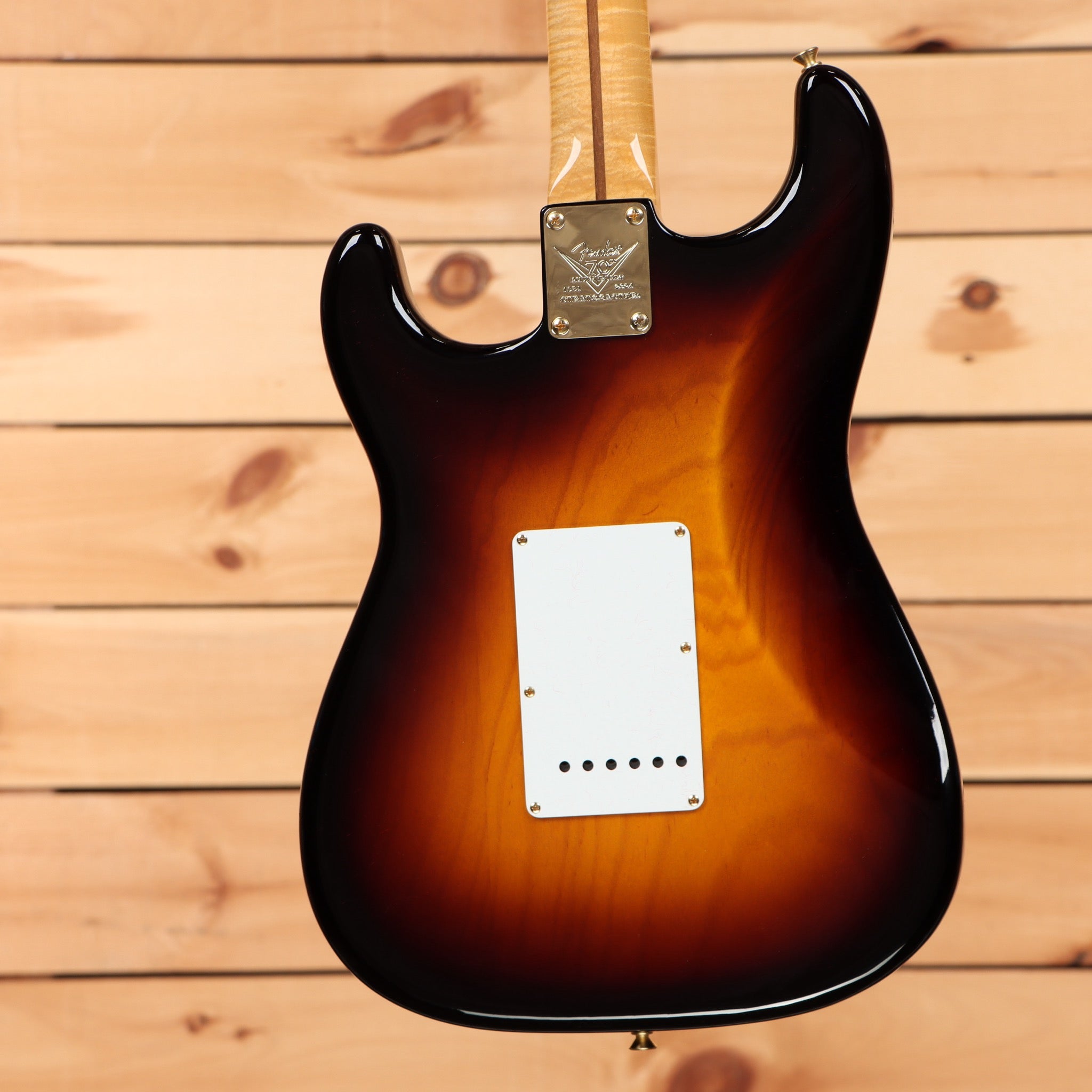 Fender Custom Shop Limited David Brown Masterbuilt 70th Anniversary 1954 Stratocaster electric guitar 2-color sunburst with white pickguard