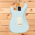 Fender Custom Shop Limited 1959 Special Stratocaster Journeyman Relic electric guitar Super Faded Sonic Blue with single-coil pickups