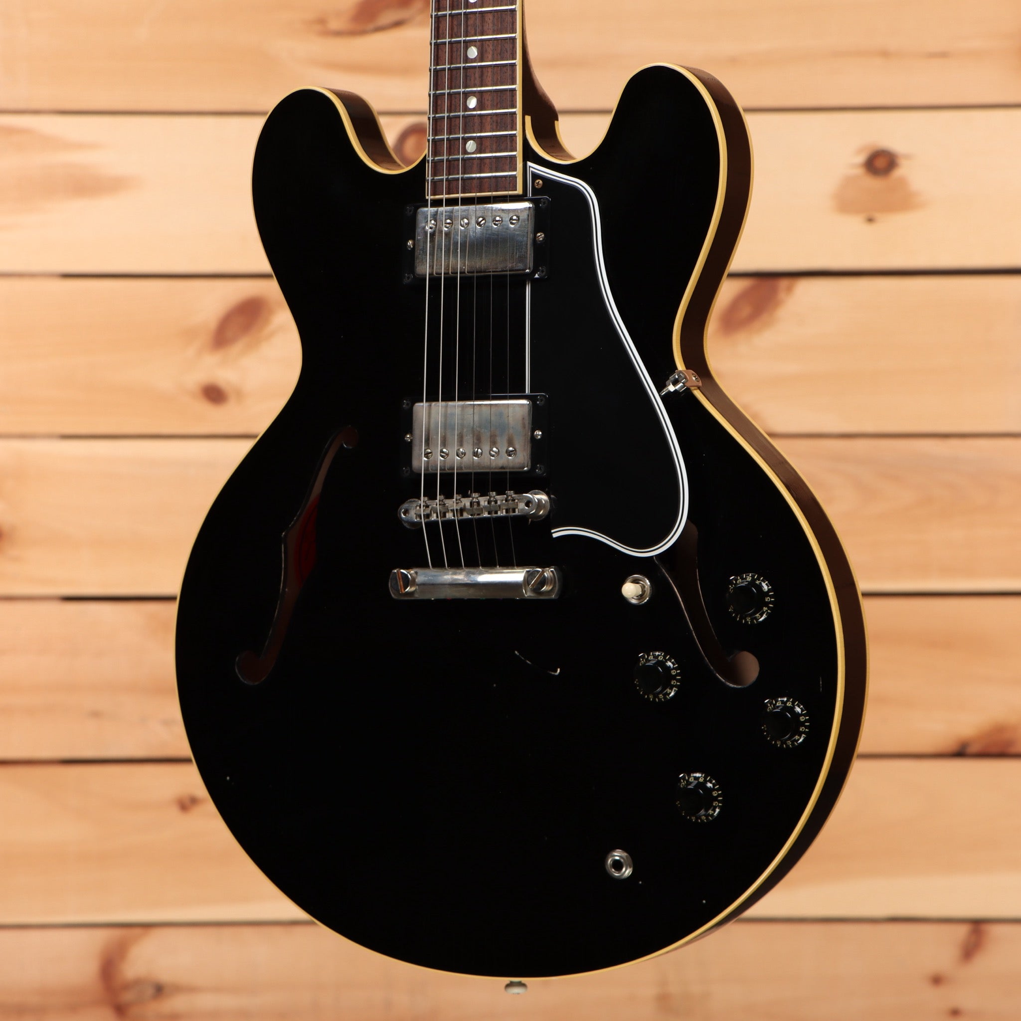 Pre-owned Gibson 1959 ES-335 semi-hollow electric guitar Ebony with dual humbuckers