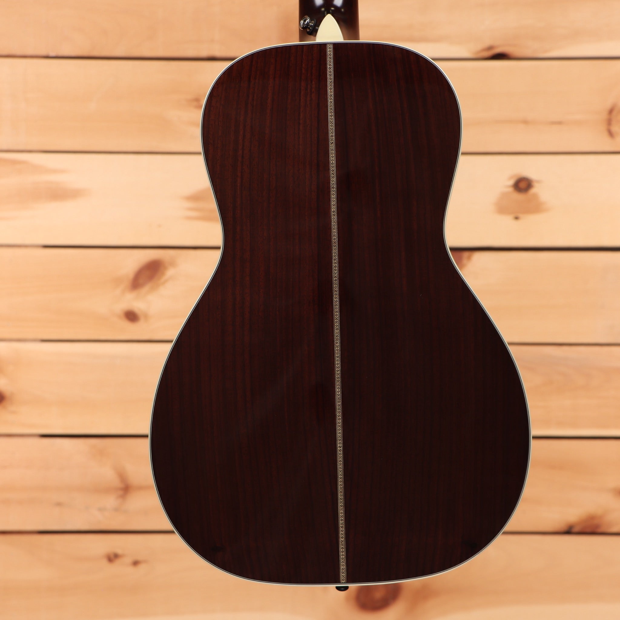 Pre-owned Eastman E20P dreadnought acoustic guitar natural finish with rosewood back and sides