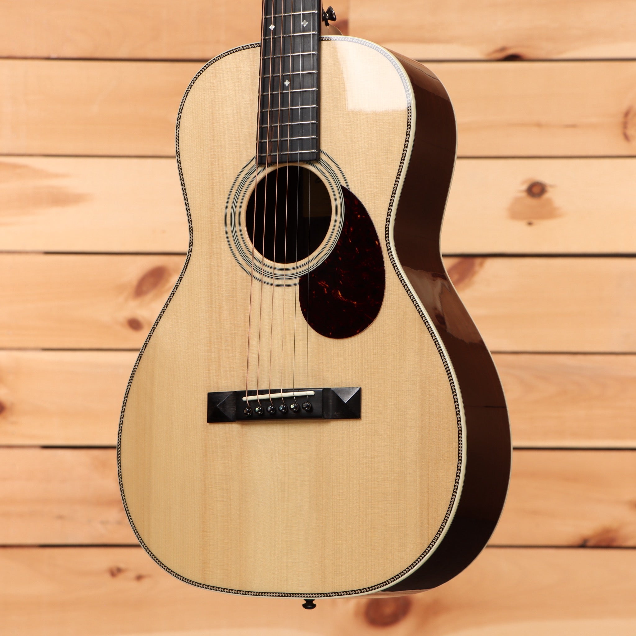 Eastman E20P dreadnought acoustic guitar natural finish pre-owned with dark pickguard
