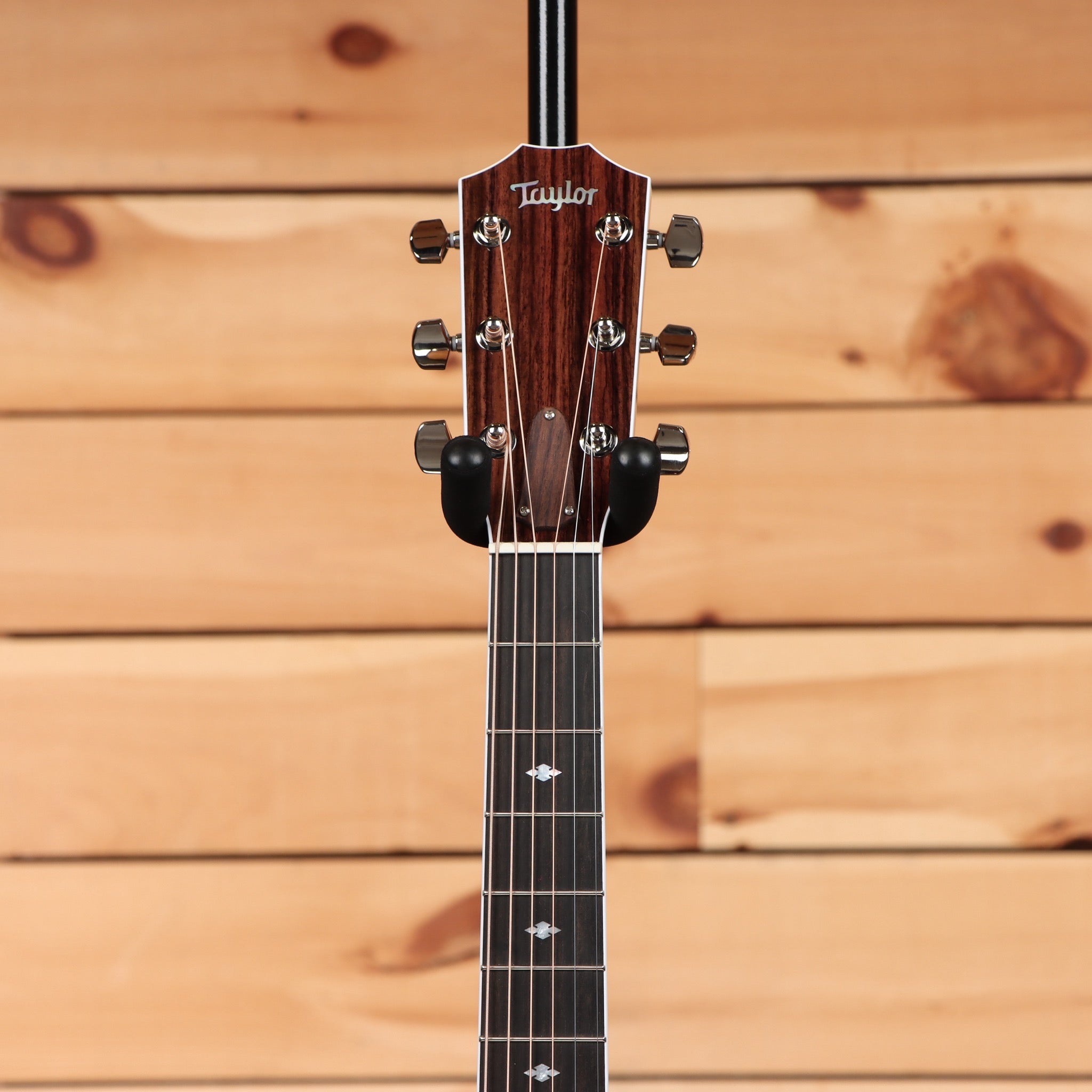Taylor Legacy 815e acoustic-electric guitar Natural finish with rosewood fretboard and inlaid diamond fretboard markers
