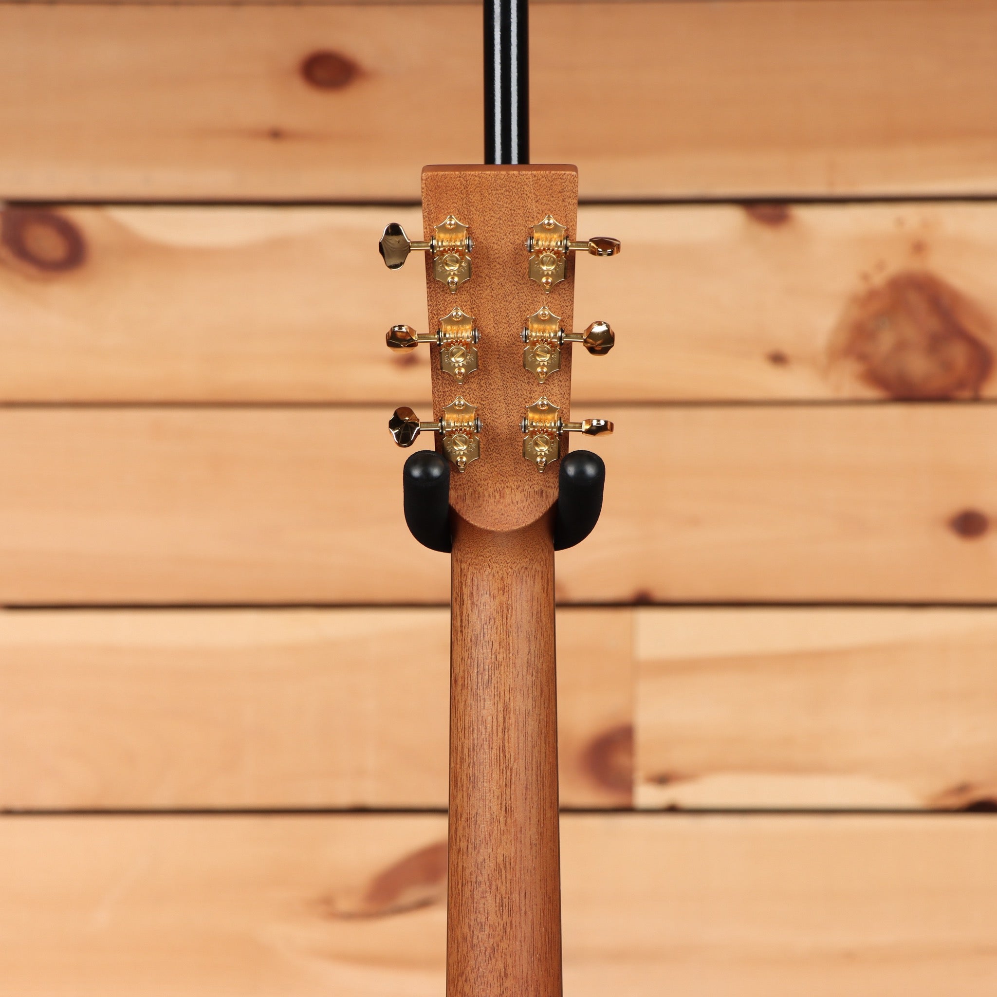 Boucher LESG171 acoustic guitar natural finish with gold tuning machines