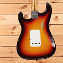 Fender Custom Shop 1958 Stratocaster Relic electric guitar 3-Tone Sunburst with single-coil pickups