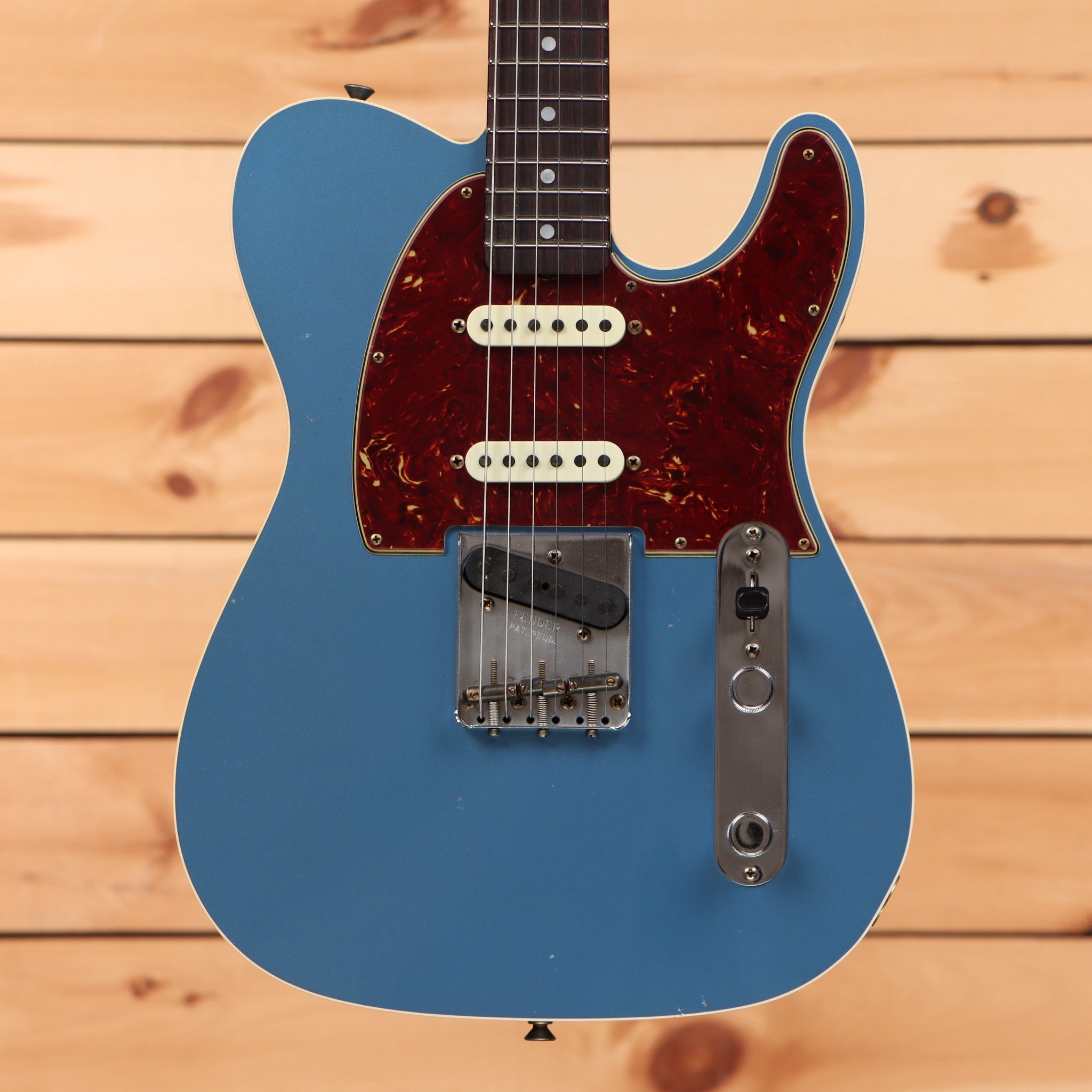 Fender Custom Shop Limited Hotshot Texas Telecaster Journeyman Relic electric guitar Lake Placid Blue with tortoiseshell pickguard