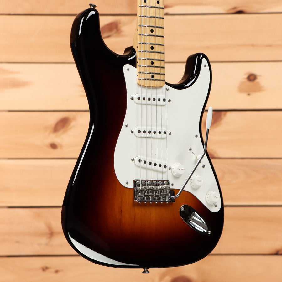 Fender Custom Shop Vintage Custom 1955 Stratocaster electric guitar 2-color sunburst with white pickguard and single-coil pickups