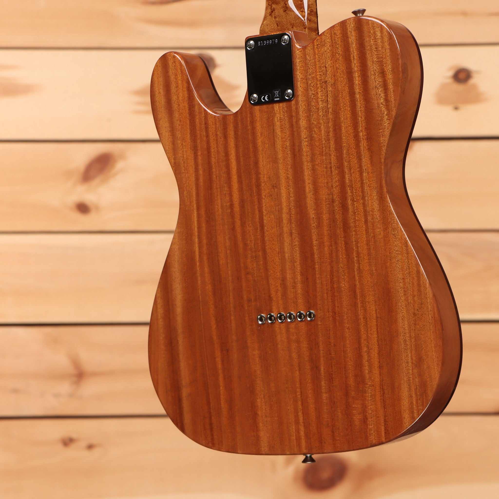 Fender Custom Shop Artisan Coco Thinline Telecaster electric guitar Aged Natural with single-coil pickups