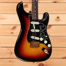 Fender Custom Shop Stevie Ray Vaughan Signature Stratocaster electric guitar 3-Color Sunburst with gold hardware tremolo bridge