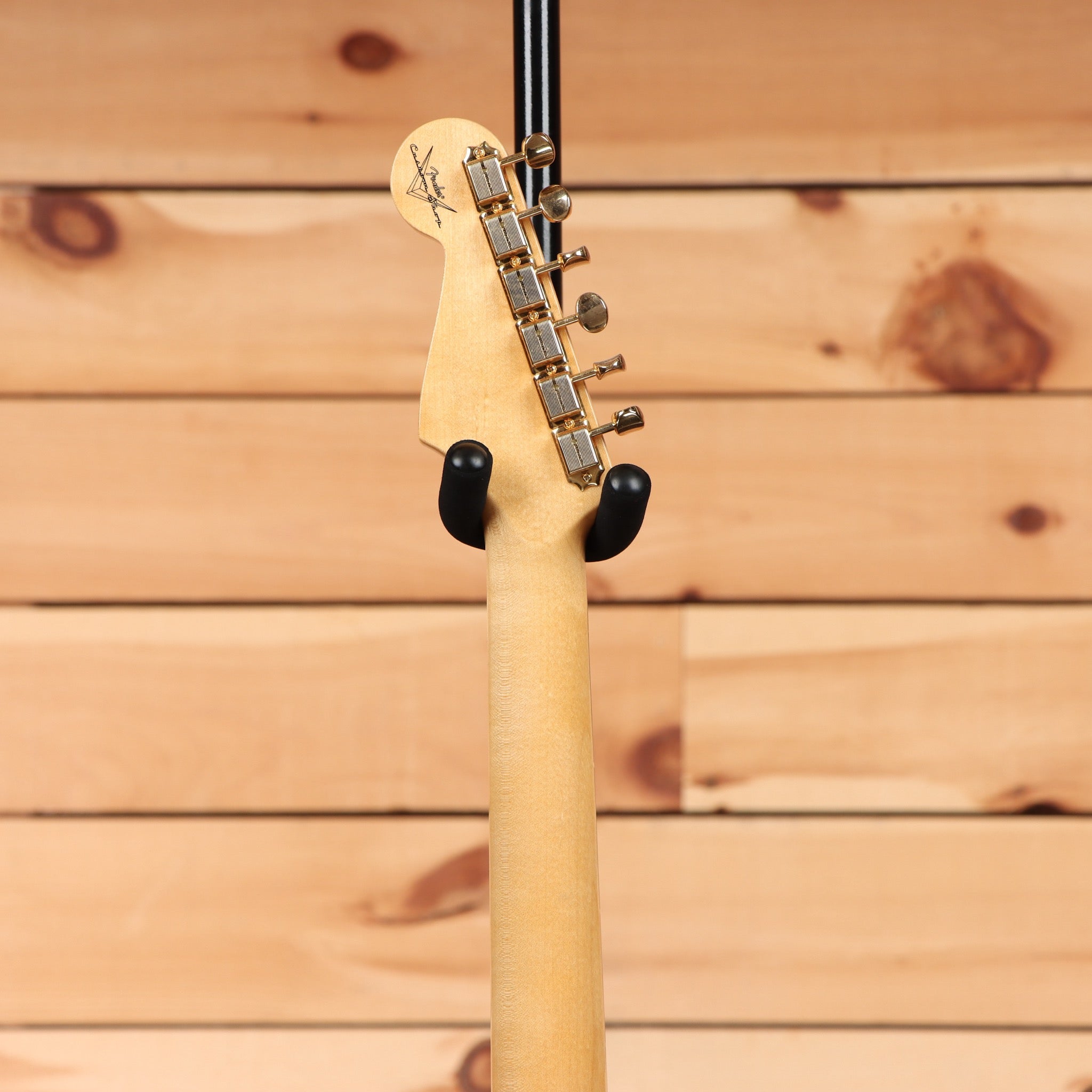 Fender Custom Shop Stevie Ray Vaughan Signature Stratocaster electric guitar 3-Color Sunburst NOS maple neck