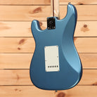 Fender Custom Shop Robin Trower Stratocaster electric guitar Lake Placid Blue with single-coil pickups