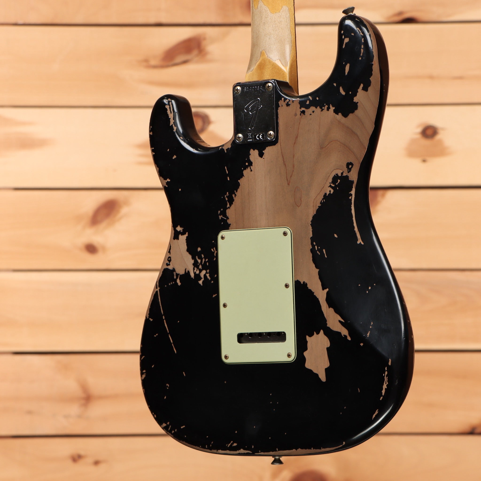 Fender Custom Shop Michael Landau 1968 Stratocaster Relic electric guitar aged black with mint green pickguard
