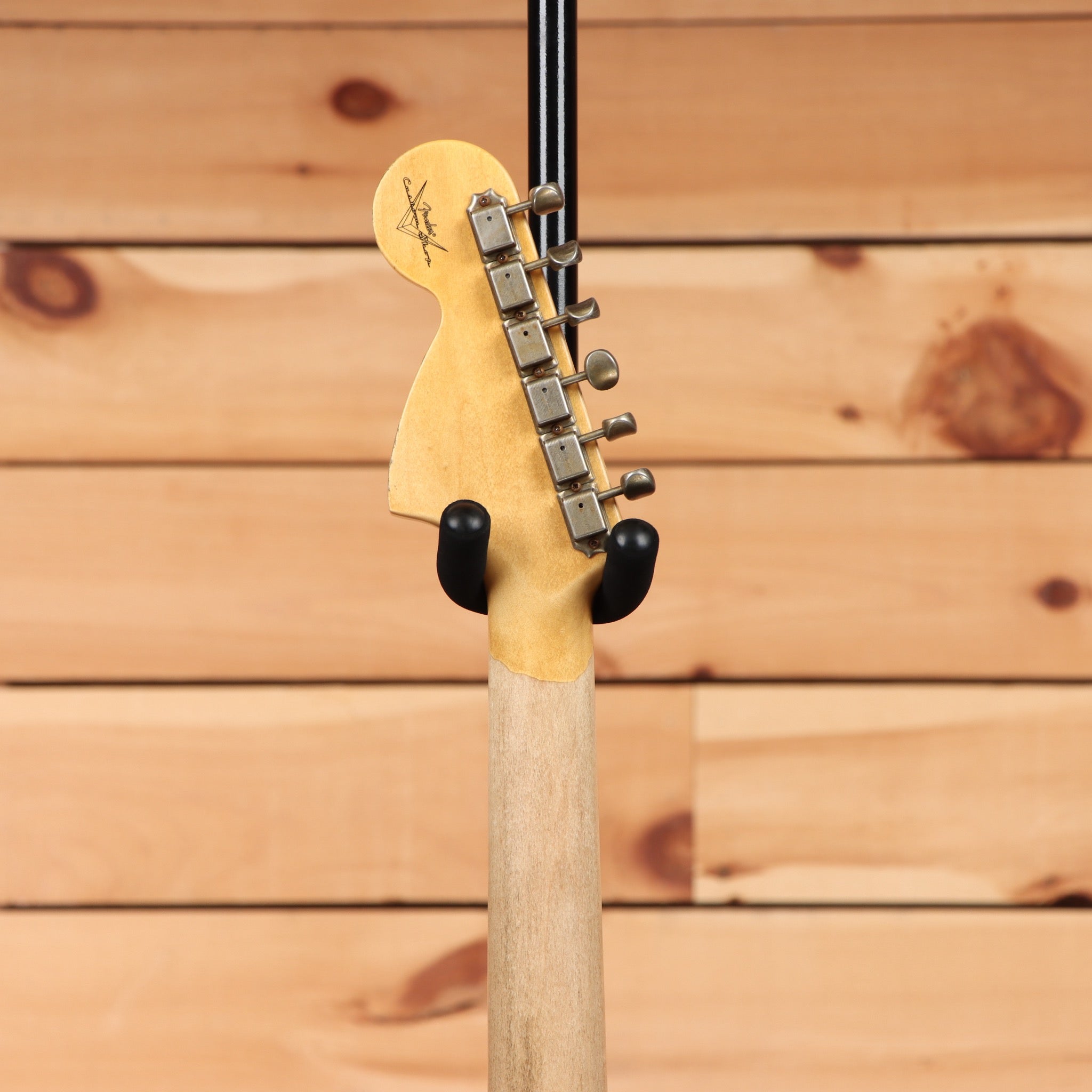Fender Custom Shop Michael Landau 1968 Stratocaster Relic electric guitar aged black with maple neck and single-coil pickups