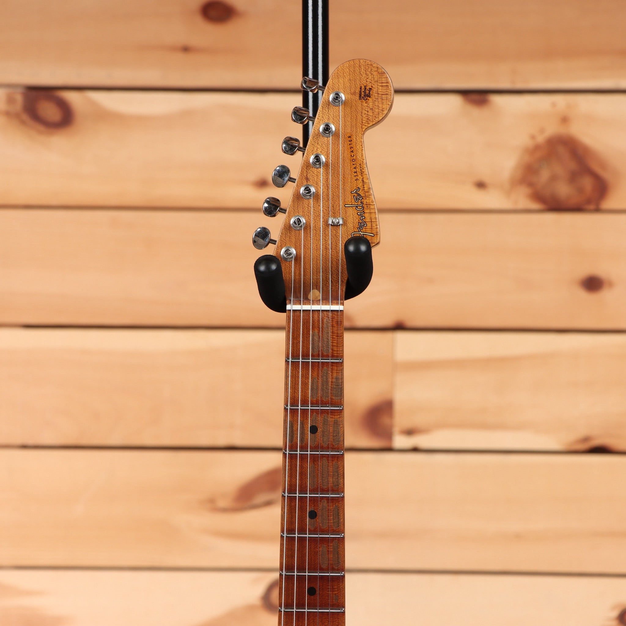 Fender Custom Shop Limited Roasted 1956 Stratocaster Relic electric guitar Aged Candy Tangerine with single-coil pickups