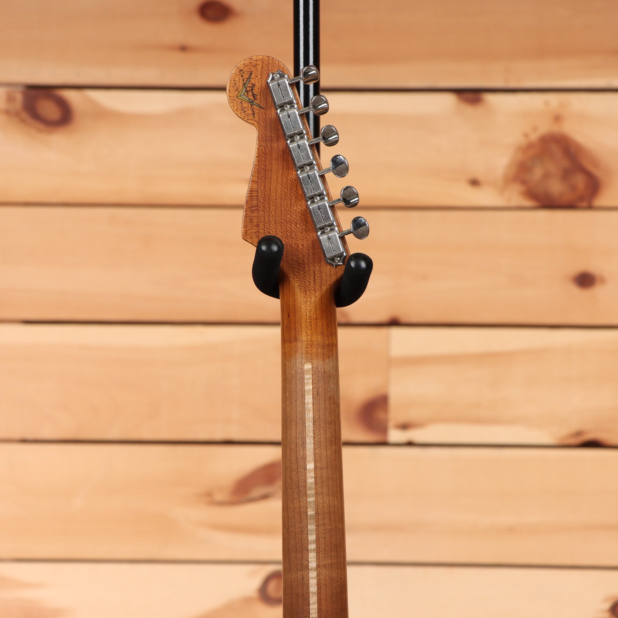 Fender Custom Shop Limited Roasted 1956 Stratocaster Relic electric guitar Aged Candy Tangerine with maple neck and single-coil pickups
