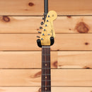 Fender Custom Shop Late 1962 Stratocaster Closet Classic Relic 3-Color Sunburst electric guitar with maple neck and single-coil pickups