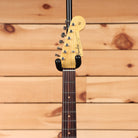 Fender Custom Shop Late 1962 Stratocaster Closet Classic Relic 3-Color Sunburst electric guitar with maple neck and single-coil pickups