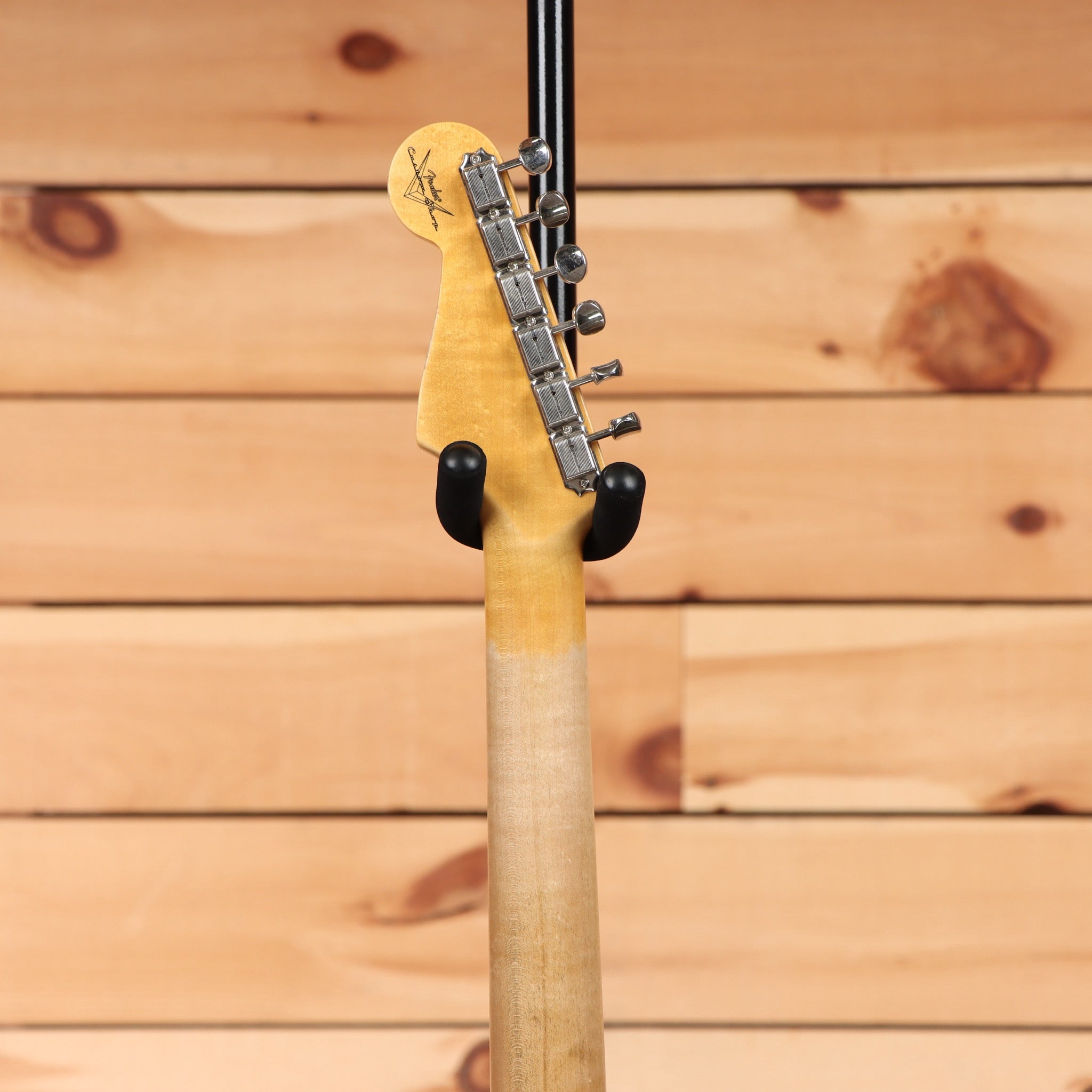 Fender Custom Shop Late 1962 Stratocaster electric guitar 3-Color Sunburst closet classic relic with single-coil pickups