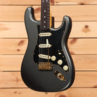 Fender Custom Shop Limited 1965 Dual Mag Stratocaster electric guitar Charcoal Frost Metallic with single-coil pickups and tremolo bridge