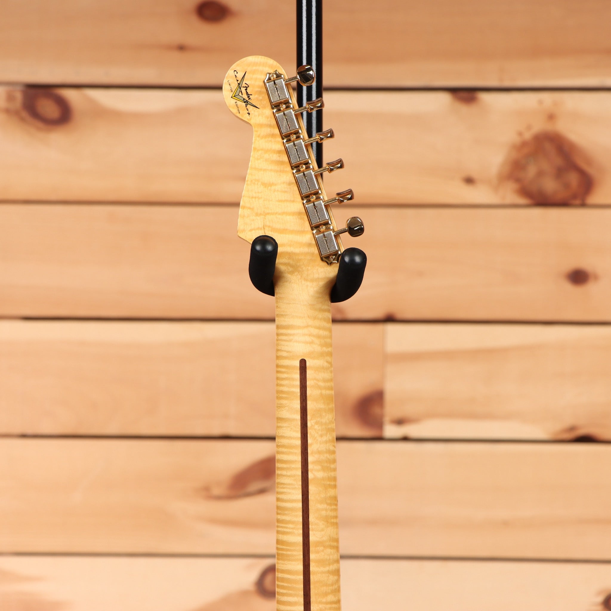 Fender Custom Shop 70th Anniversary Stratocaster electric guitar Aged Bright Sapphire Metallic with maple neck and vintage tuning machines