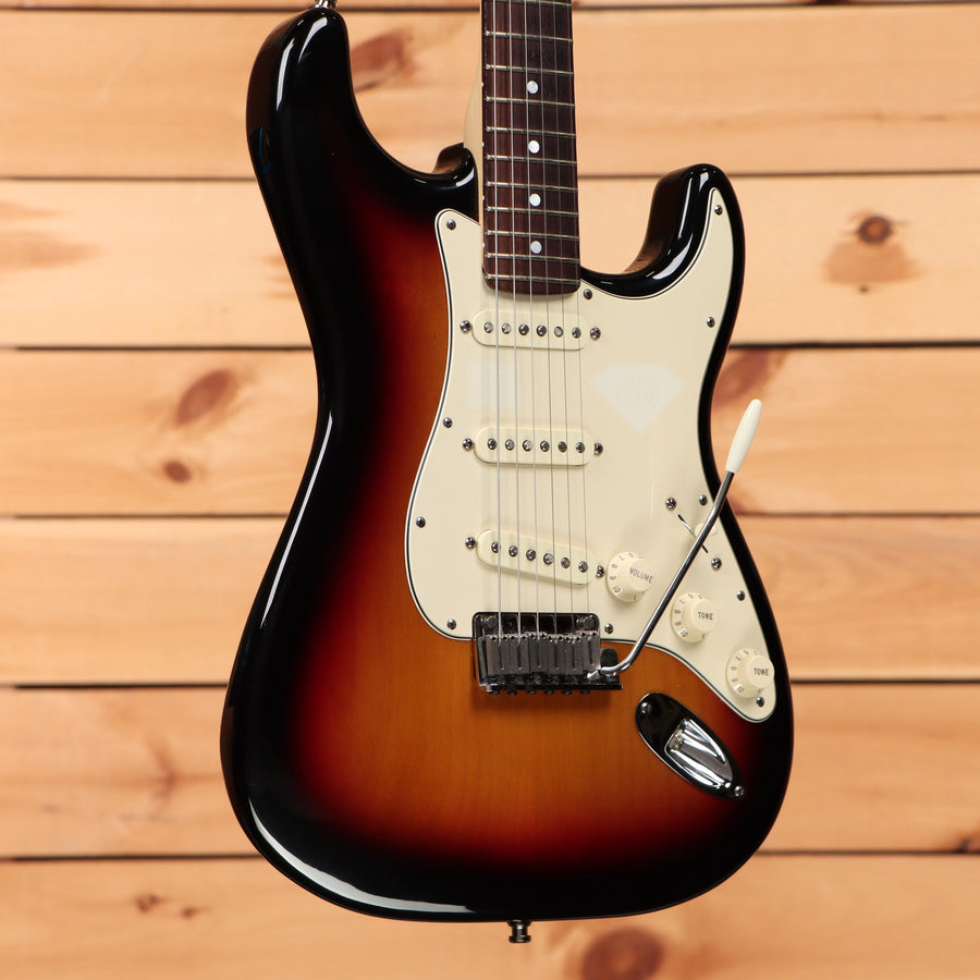 Fender Limited 60th Anniversary Stratocaster electric guitar 3-Color Sunburst with three single-coil pickups and tremolo
