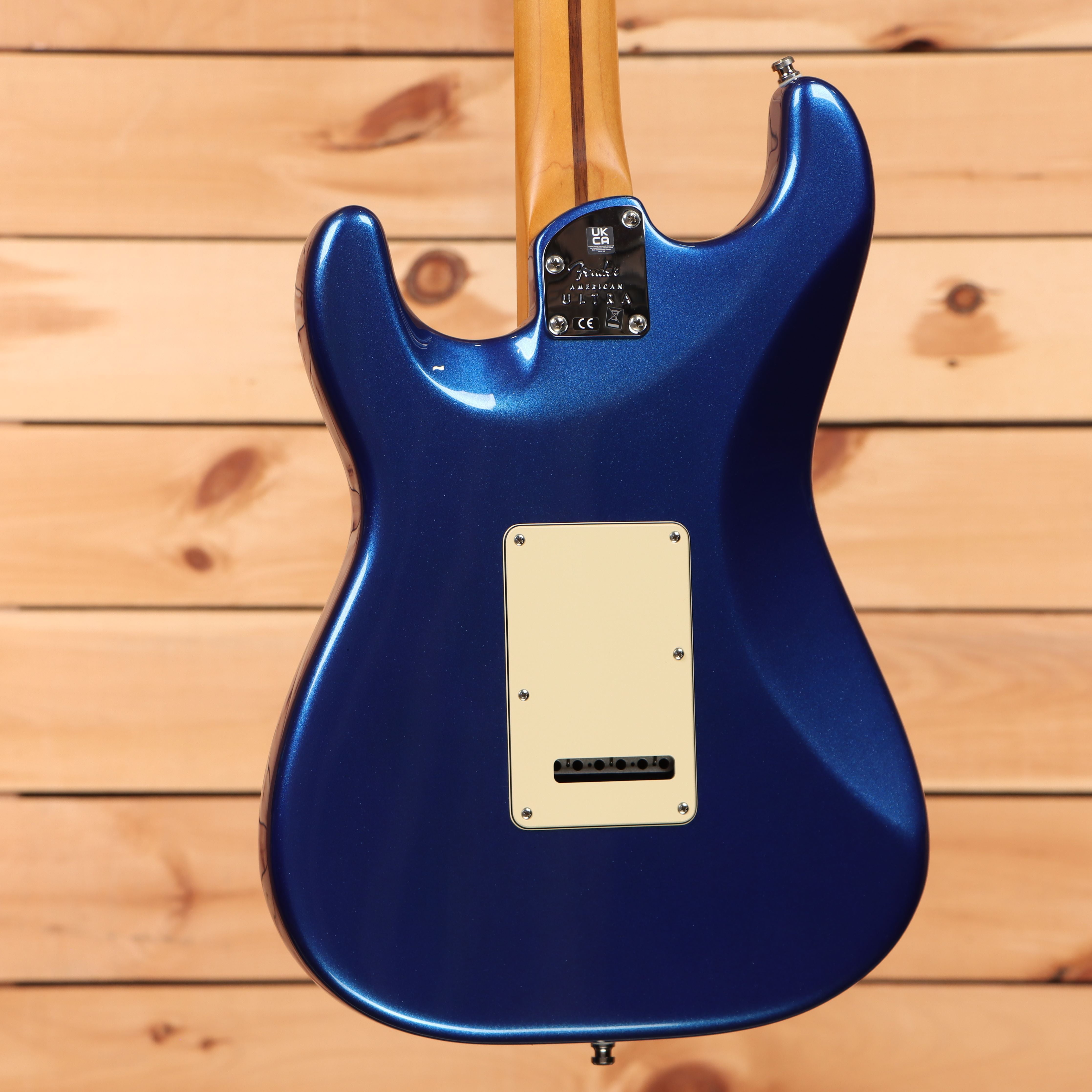 Fender American Ultra Stratocaster electric guitar Cobra Blue pre-owned with single-coil pickups