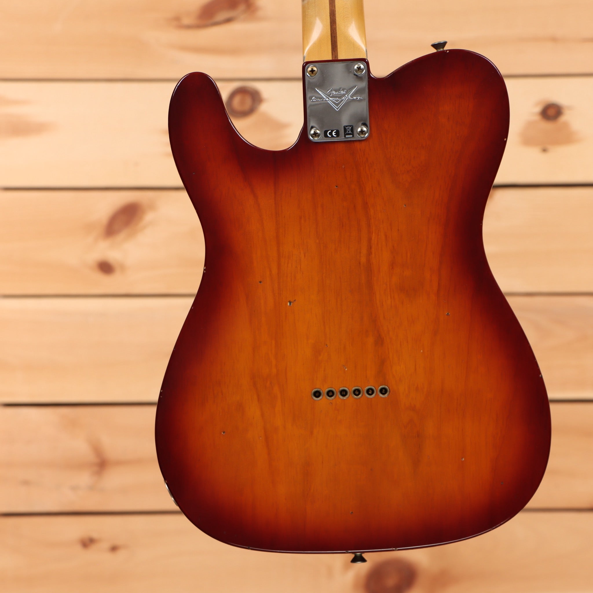 Fender Custom Shop 1954 Telecaster Journeyman Relic electric guitar Violin Burst with single-coil pickups