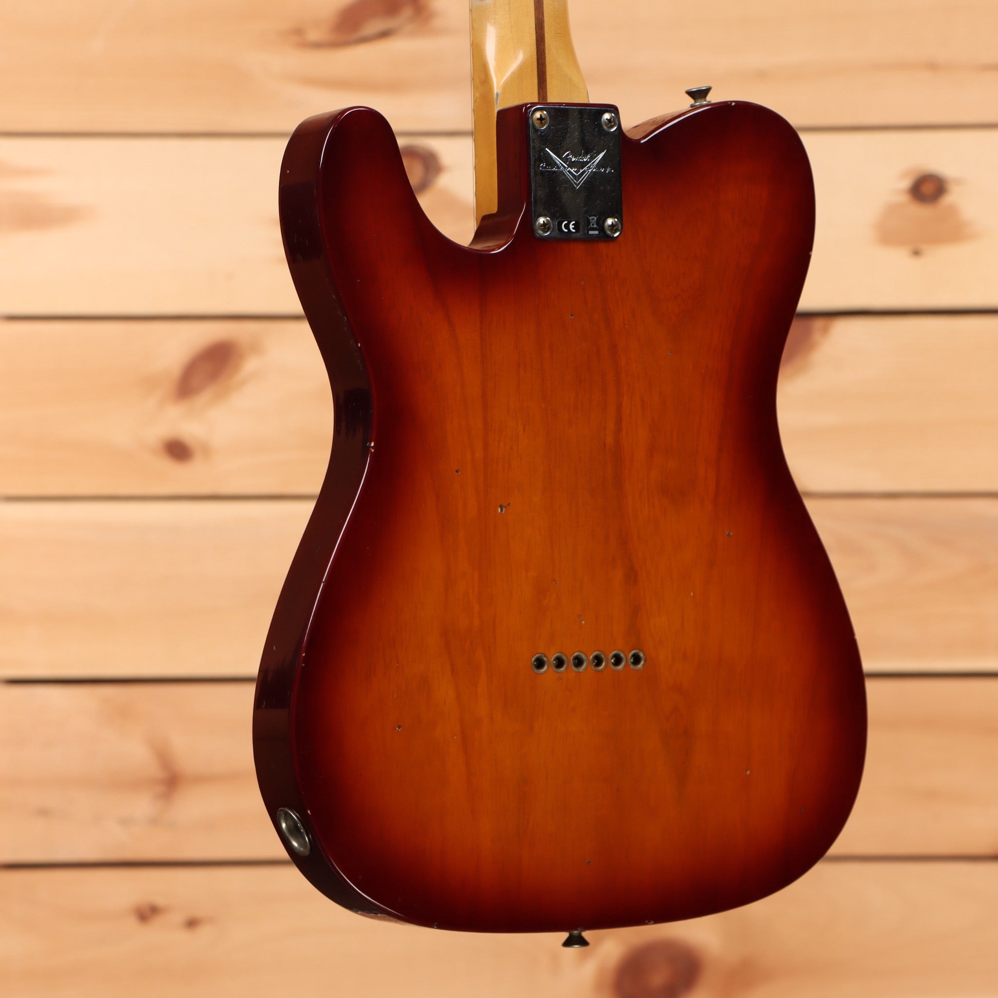 Fender Custom Shop 1954 Telecaster Journeyman Relic electric guitar Violin Burst with single-coil pickups