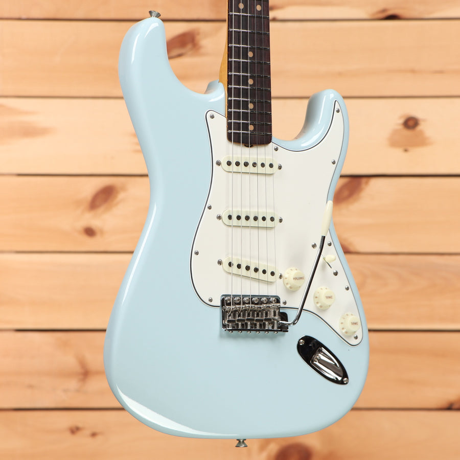 Fender Custom Shop Limited 1964 L-Series Stratocaster electric guitar Faded Sonic Blue with three single-coil pickups
