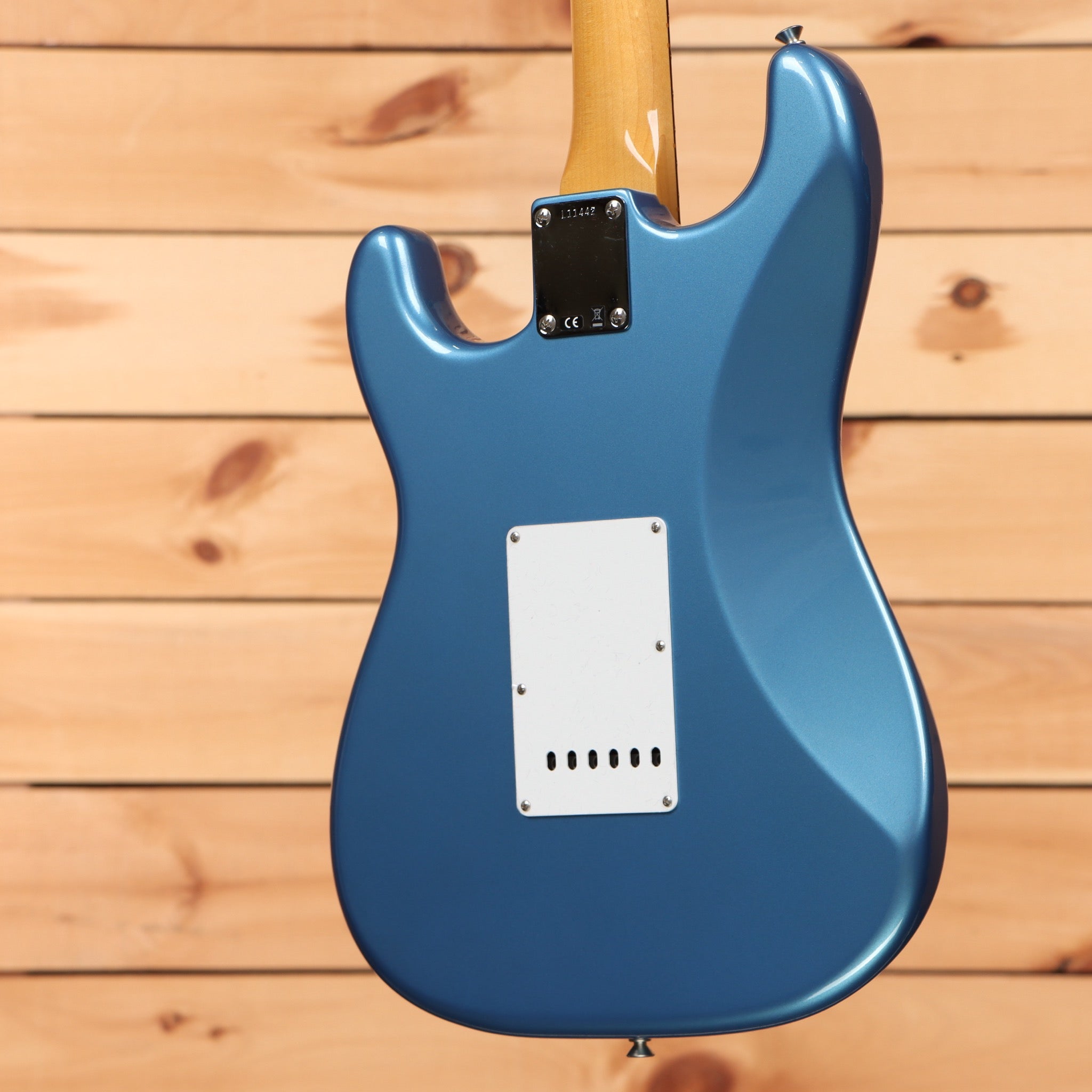 Fender Custom Shop Limited 1964 L-Series Stratocaster electric guitar Lake Placid Blue aged finish with white pickguard