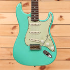 Fender Custom Shop Limited Dennis Galuszka Masterbuilt 1959 Stratocaster Journeyman Relic electric guitar Aged Sea Foam Green with single-coil pickups