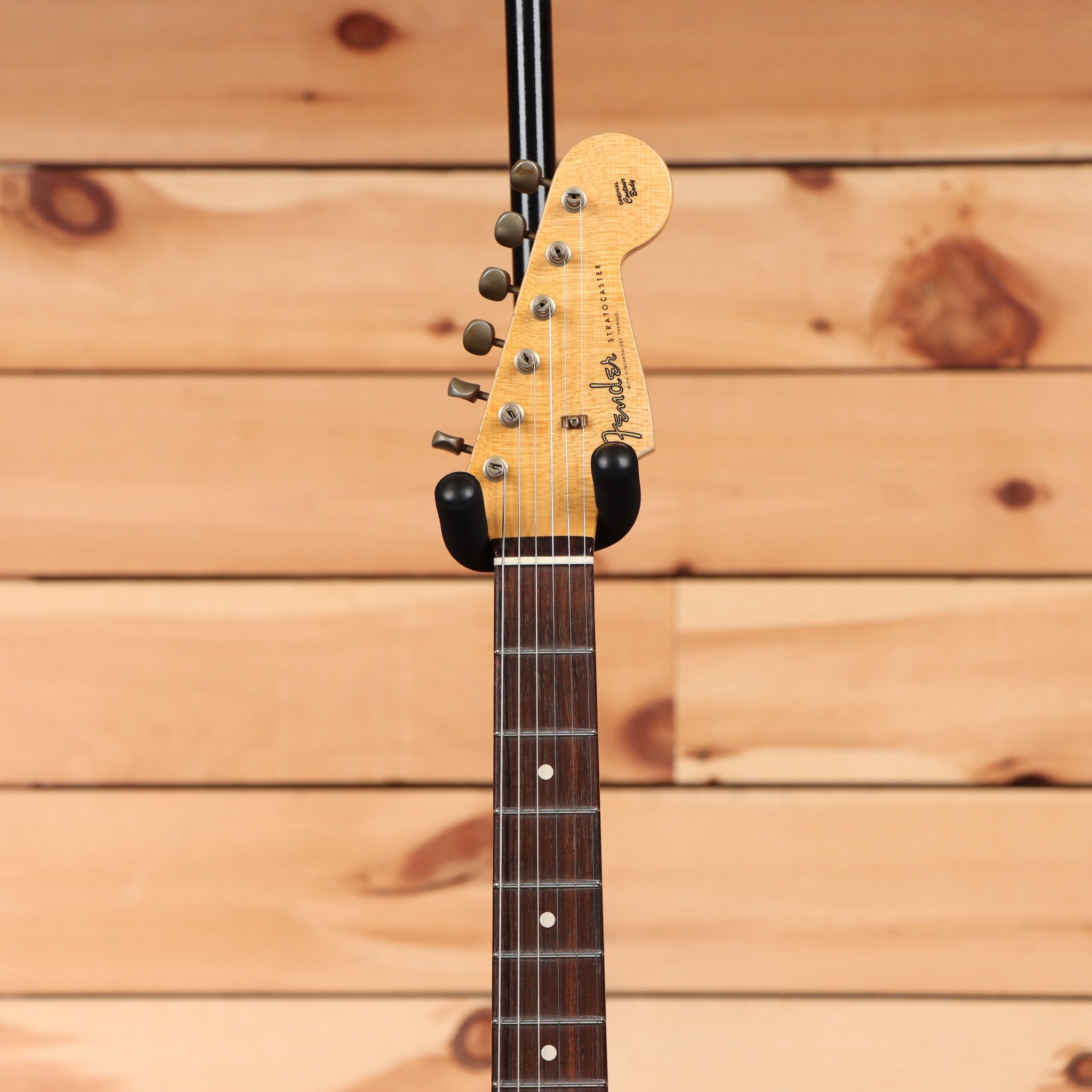 Fender Custom Shop Limited Dennis Galuszka Masterbuilt 1959 Stratocaster Journeyman Relic electric guitar aged sea foam green with maple neck
