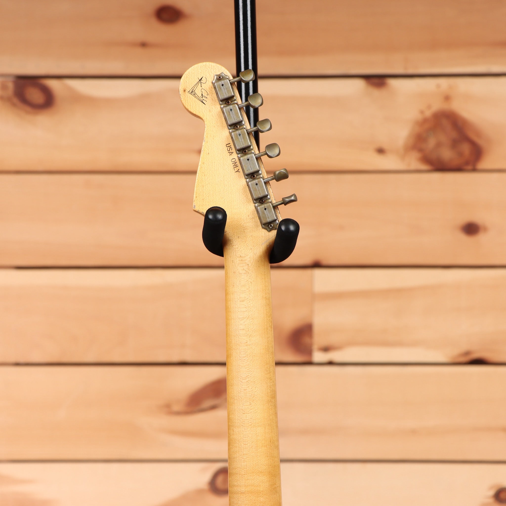 Fender Custom Shop Limited Dennis Galuszka Masterbuilt 1959 Stratocaster Journeyman Relic electric guitar aged sea foam green with maple neck